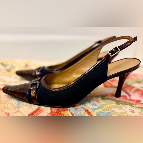 STUART WEITZMAN Vintage Black & Tortoise Patent Pointed Toe Slingback Heels - 11 - Picture 4 of 16